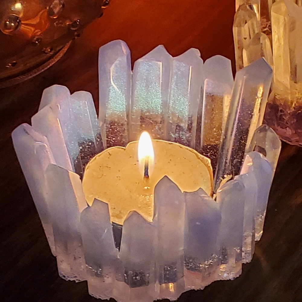 Crystal looking tea light candle holder - Picture 2 of 3
